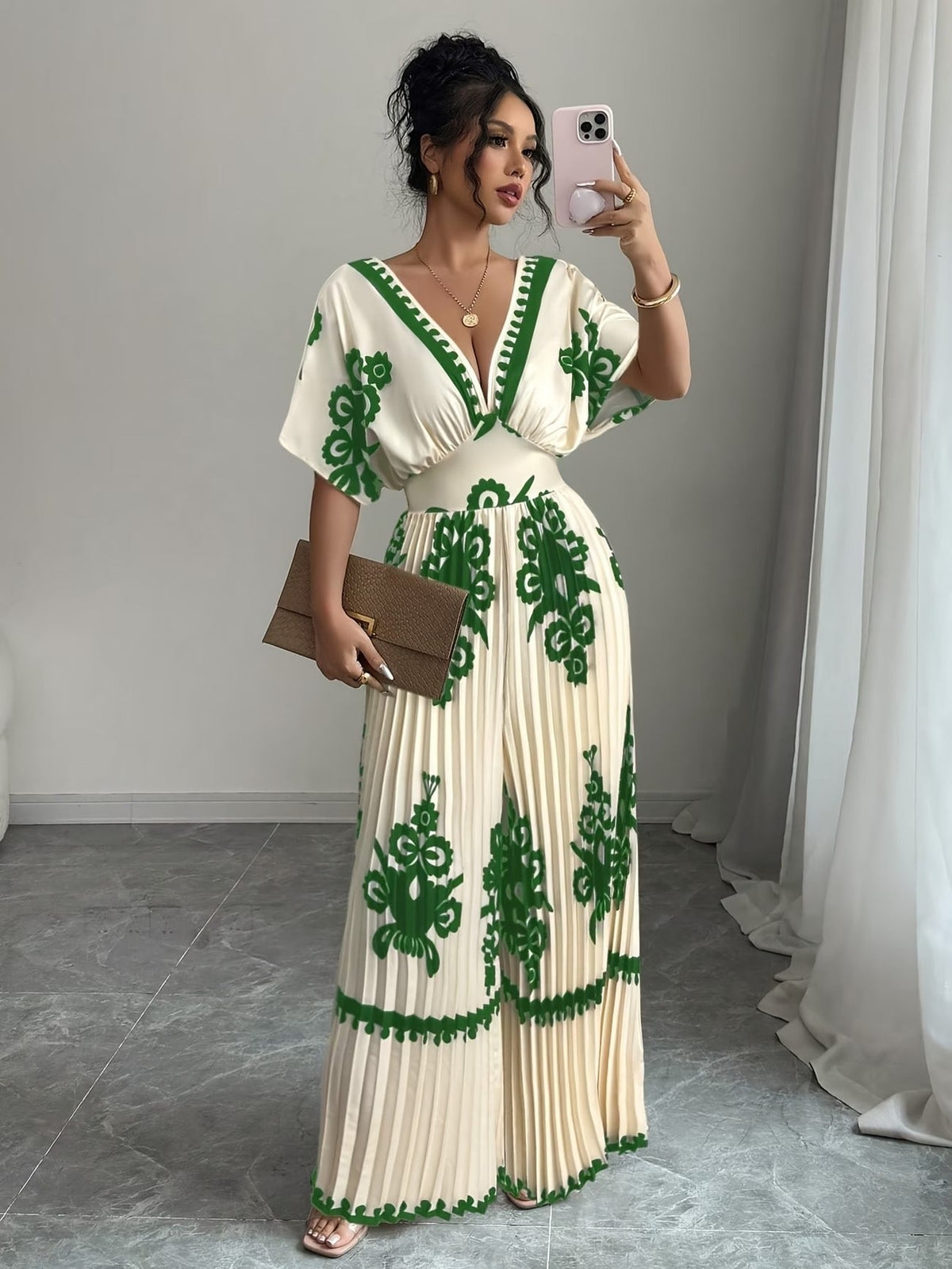 Chic Women’s V-Neck Jumpsuit with Waist-Cinching Fit – Elegant Wide-Leg Fashion Outfit