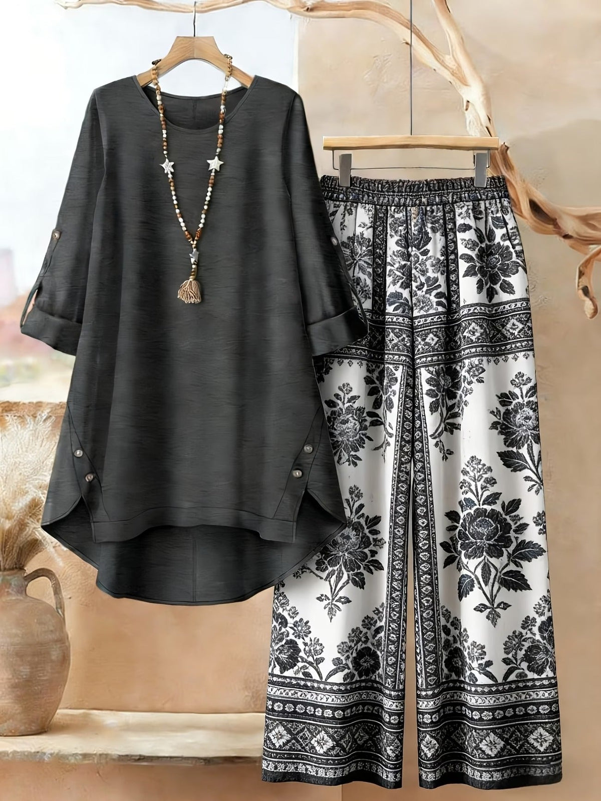 Plus Size Retro Print Two-Piece Set – Casual Long Sleeve Top & Comfortable Pants Outfit for Women