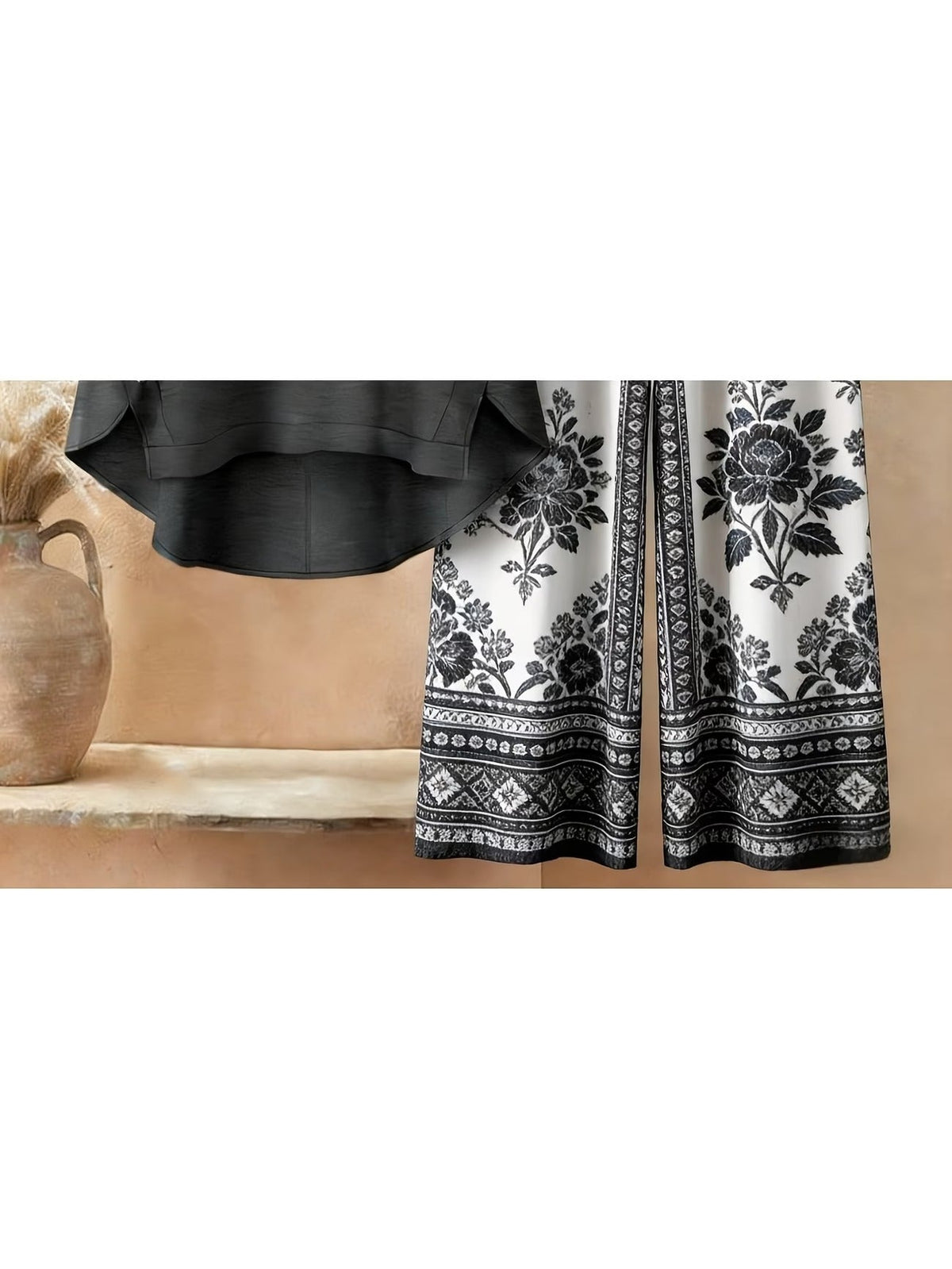 Plus Size Retro Print Two-Piece Set – Casual Long Sleeve Top & Comfortable Pants Outfit for Women