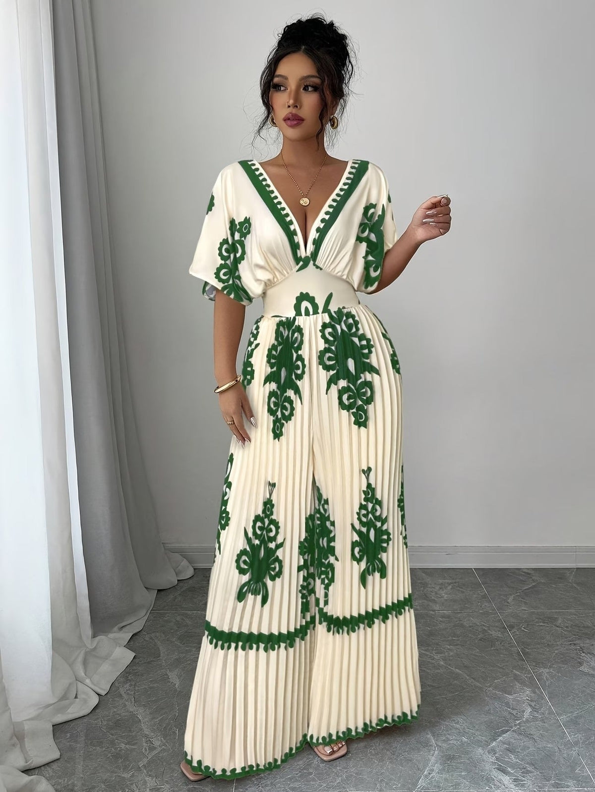 Chic Women’s V-Neck Jumpsuit with Waist-Cinching Fit – Elegant Wide-Leg Fashion Outfit