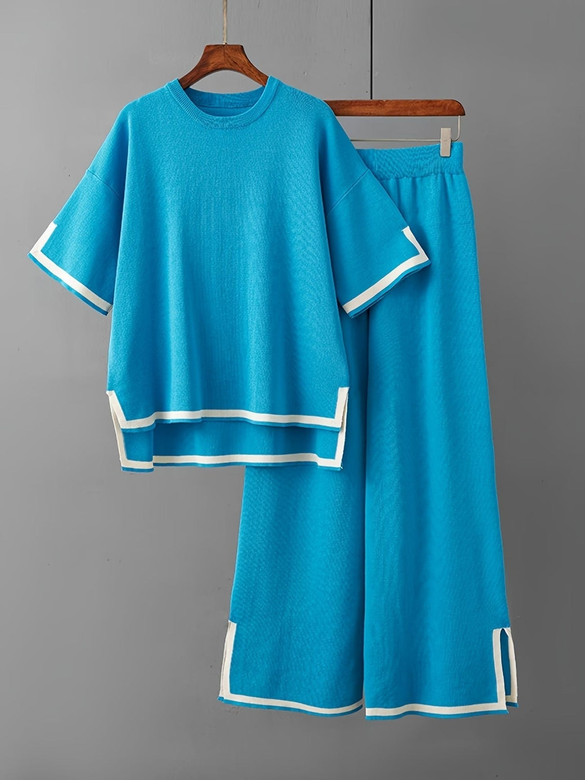 Elegant Contrast Two-Piece Set – Split Design Top & High-Waist Wide-Leg Pants for Women