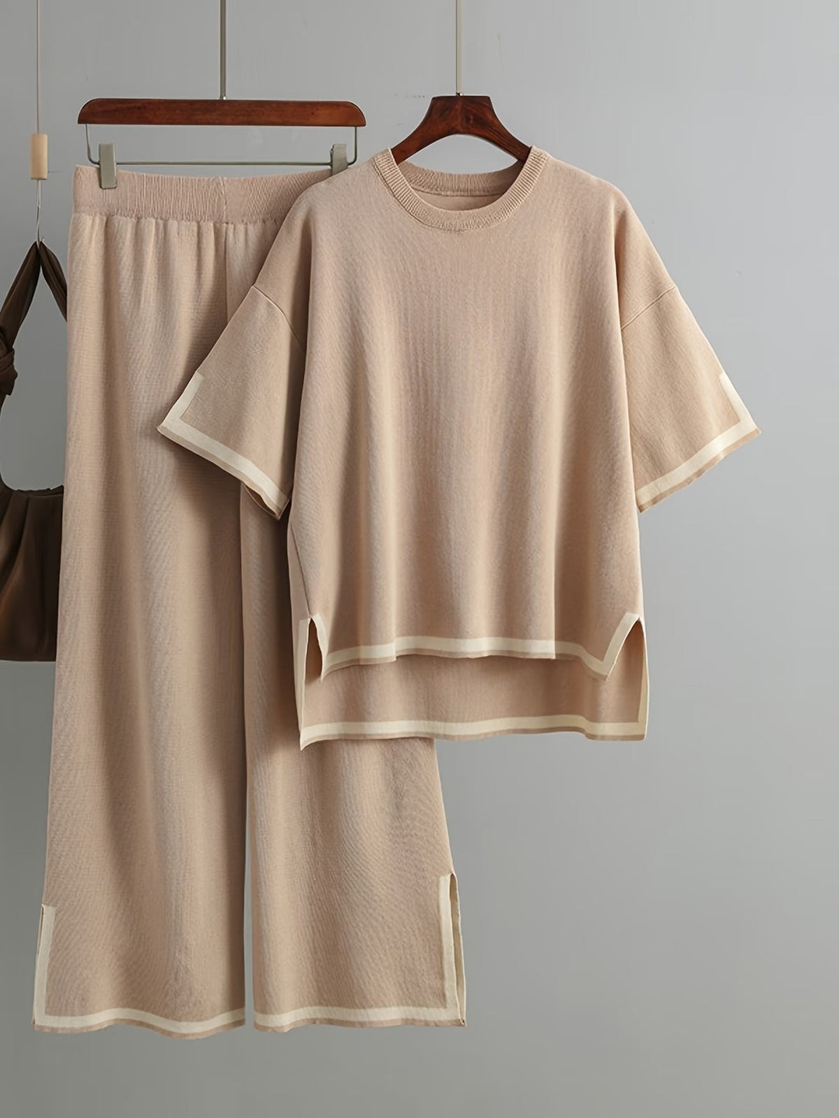 Elegant Contrast Two-Piece Set – Split Design Top & High-Waist Wide-Leg Pants for Women
