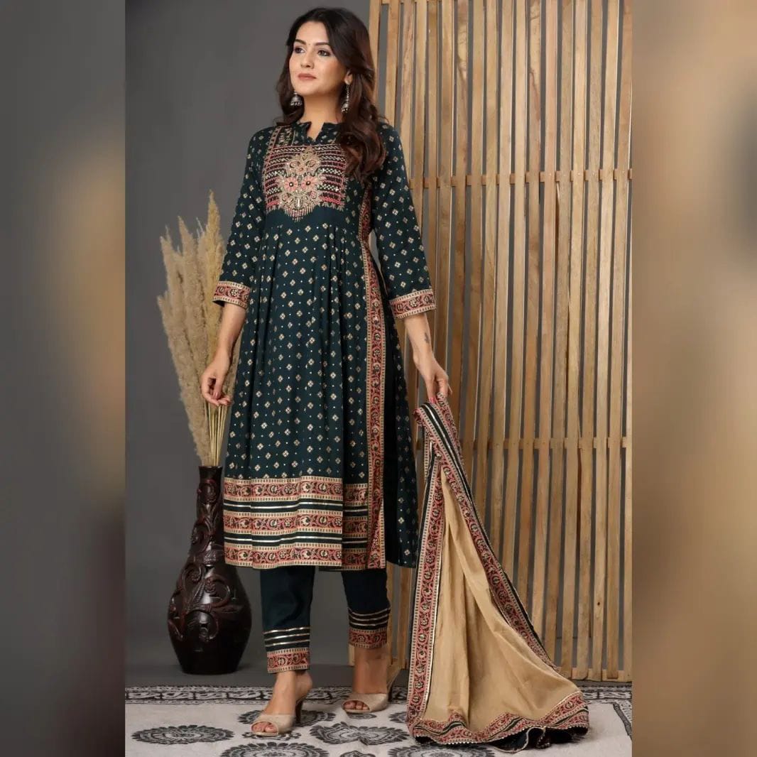 Naira Cut Heavy Pure Rayon 140 Kurti with Handwork and Printed Dupatta