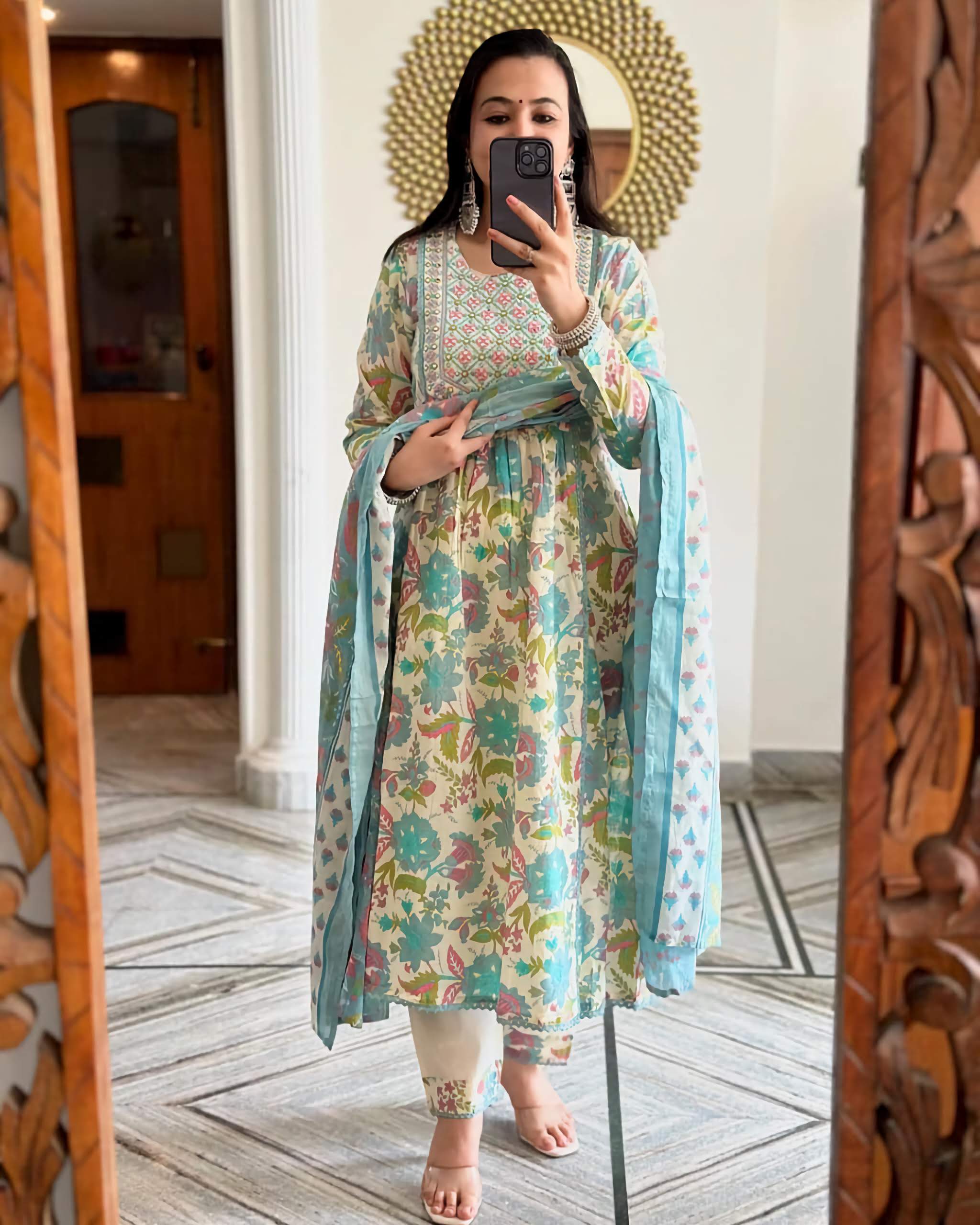 Cotton Printed Kurta Pant Set with Lace Work & Malmal Dupatta