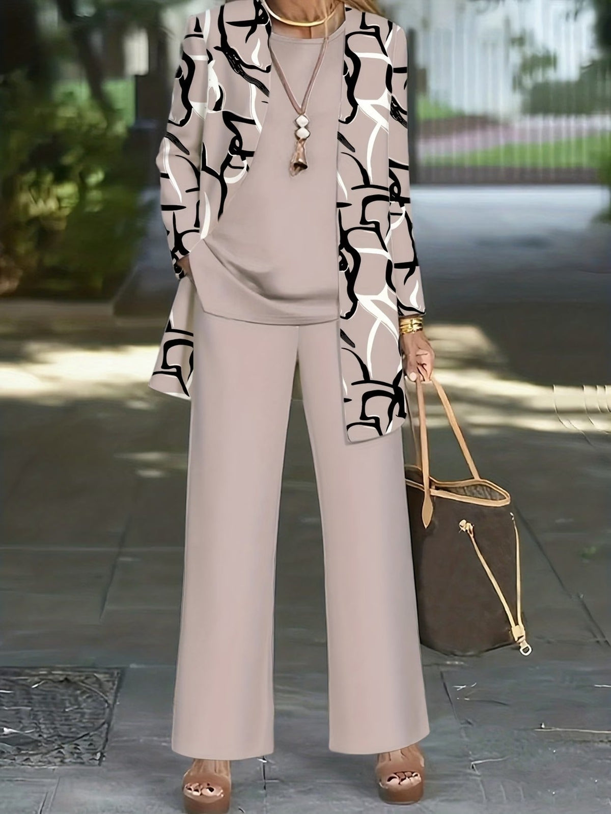 Elegant Printed Long-Sleeve Jacket with Vest & Casual Pants – Stylish 3-Piece Women’s Suit Set