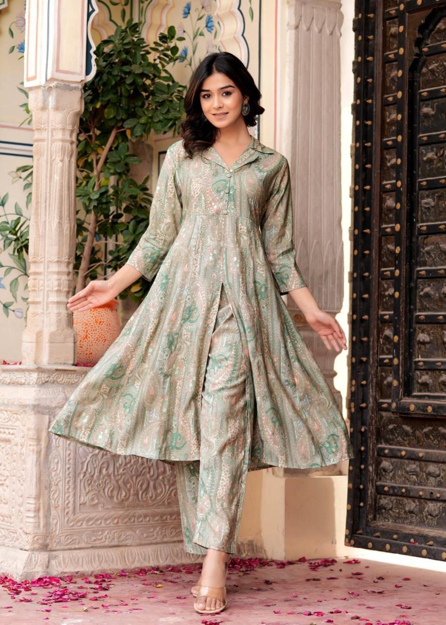 Maslin Foil Print Two-Piece Long Cord Set