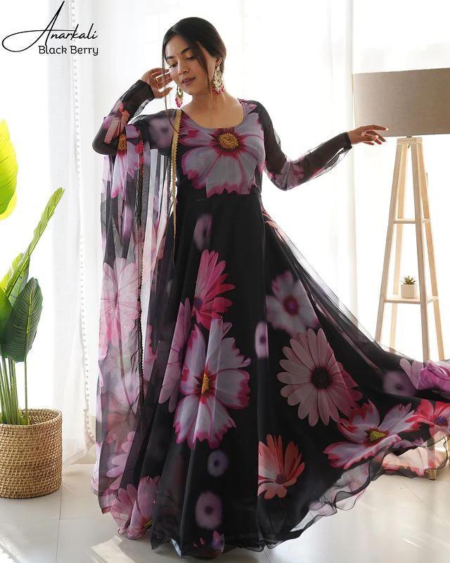 Black Tubby Organza 2-Piece (Gown & Dupatta) Set with Picko Detailing