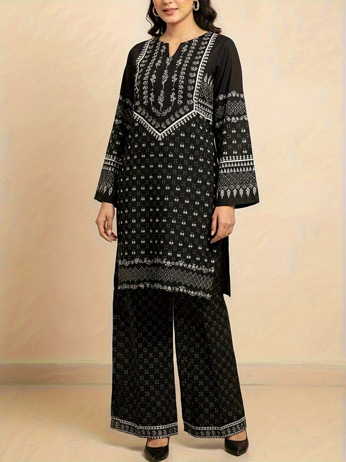 Women’s Luxury Traditional Black Two-Piece Set – Tribal Pattern Long Sleeve Loose Top with Matching Pants (Elegant Muslim Ethnic Style