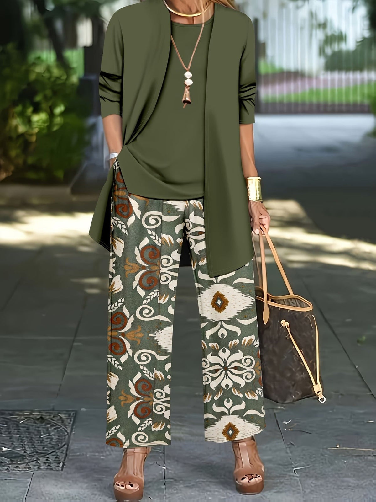 Elegant Solid Color Cardigan Jacket with Inner Vest & Printed Casual Trousers – Stylish 3-Piece Women’s Set