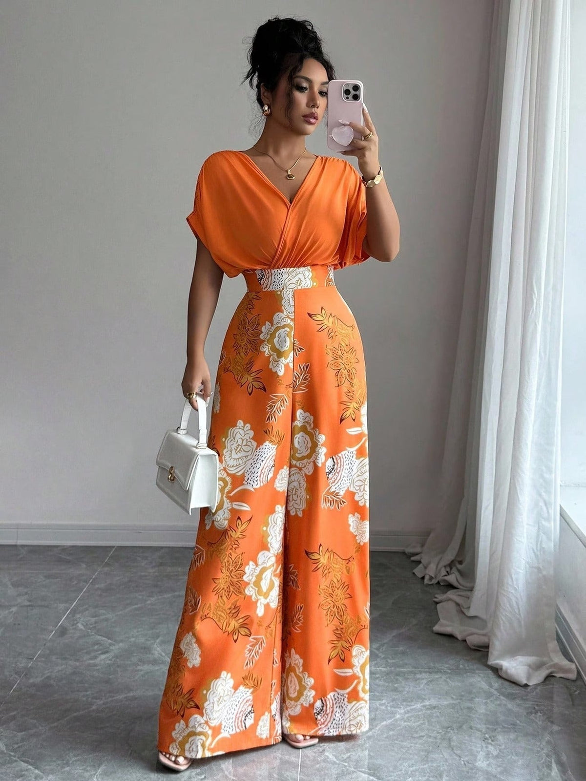 Elegant Women’s Batwing Sleeve Jumpsuit – V-Neck Abstract Print Wide-Leg Summer Outfit