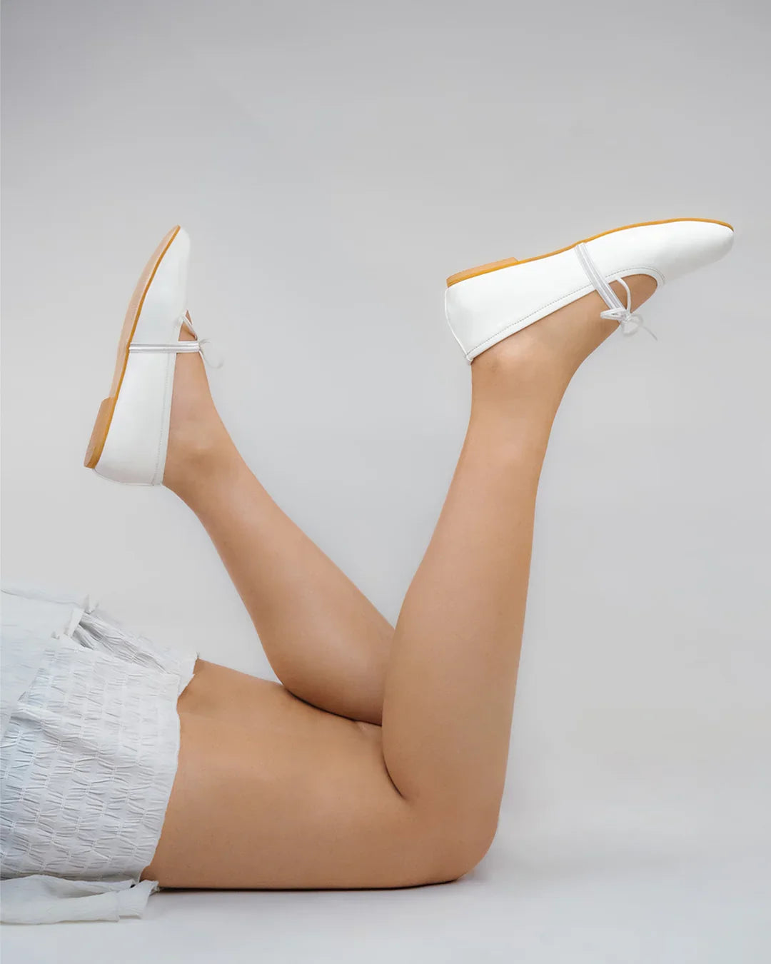 Round Toe Mary Jane Ballet Flats in White