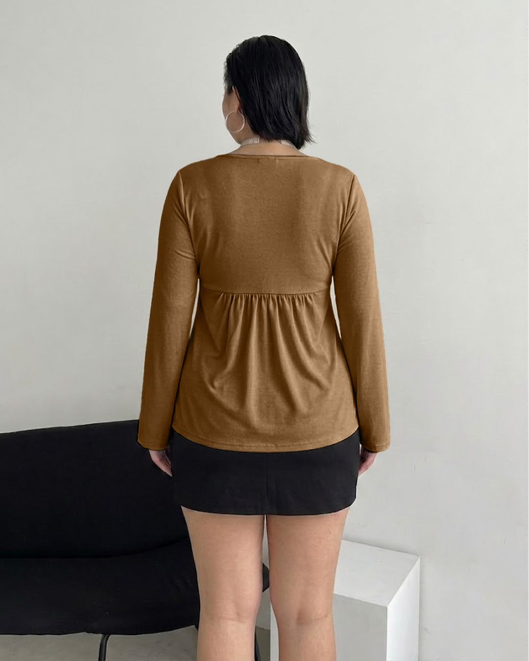 Ruched Bust Sweetheart Neck Full Sleeve Top Curve And Plus in Brown