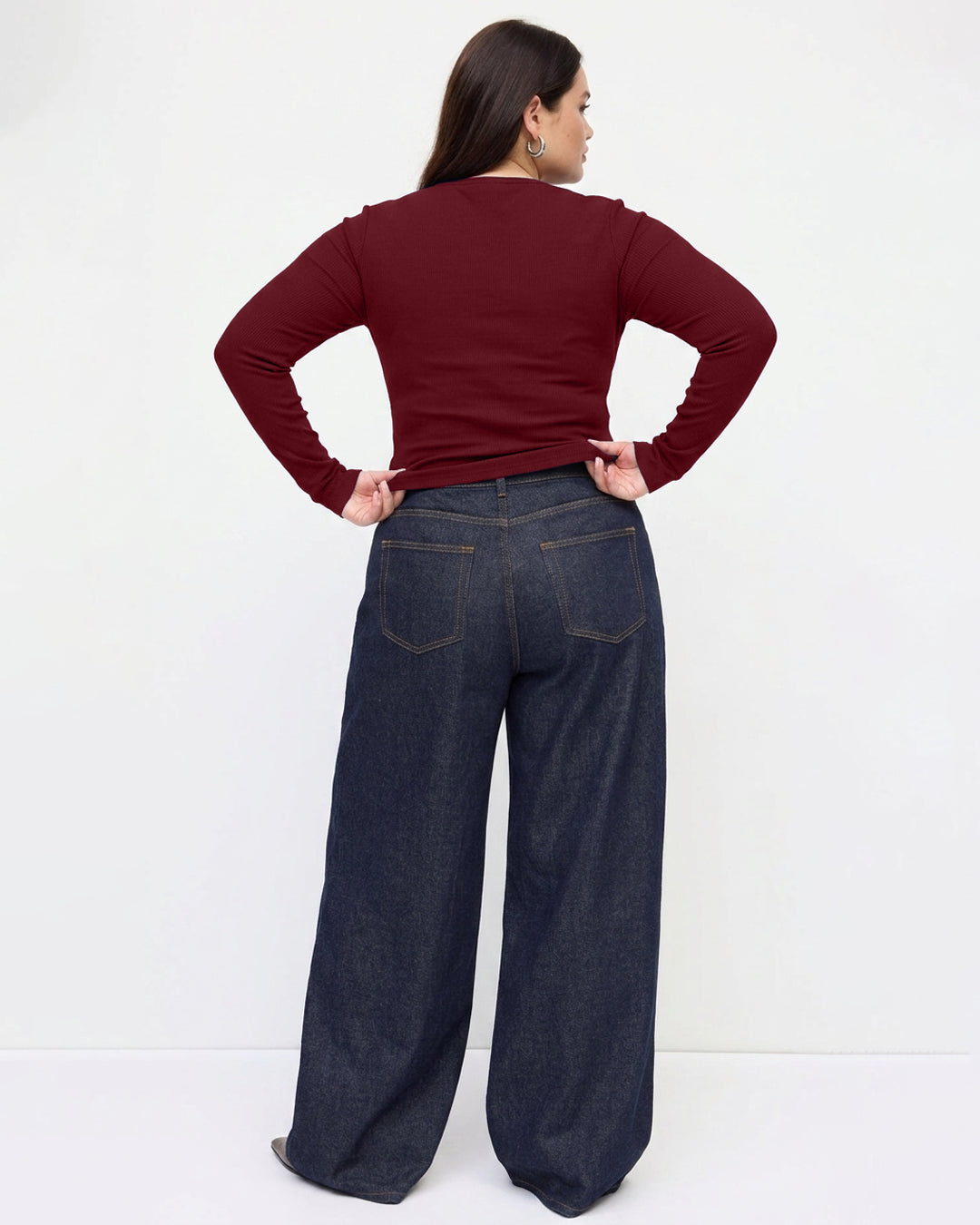 Textured Ribbed Notch Neck Full Sleeve Top Curve And Plus in Burgundy