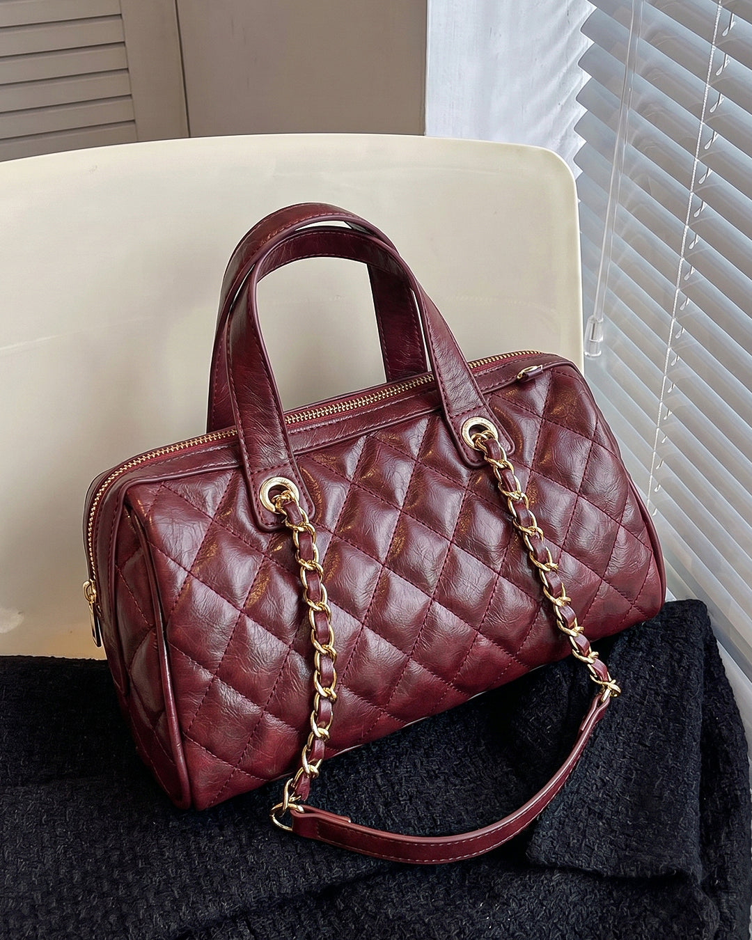 Quilted Chain Strap Shoulder Bag in Cherry Red