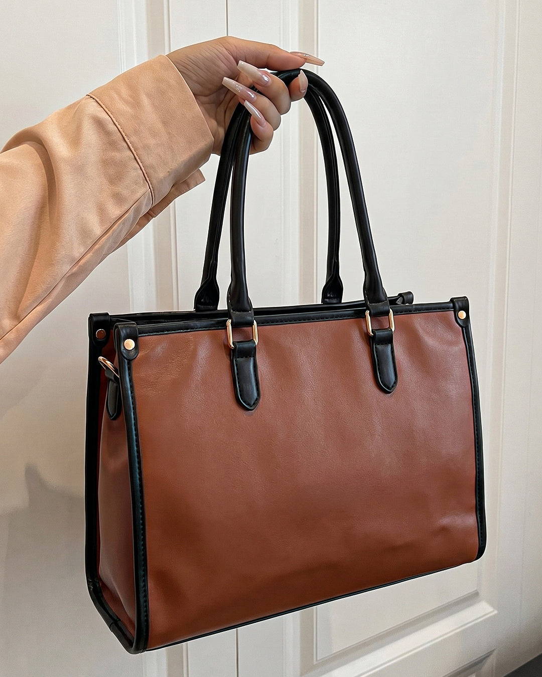 Tailored Contrast Handle Tote Bag in Brown