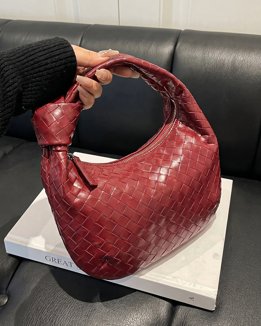 Puffy Knot Handle Shoulder Bag in Maroon