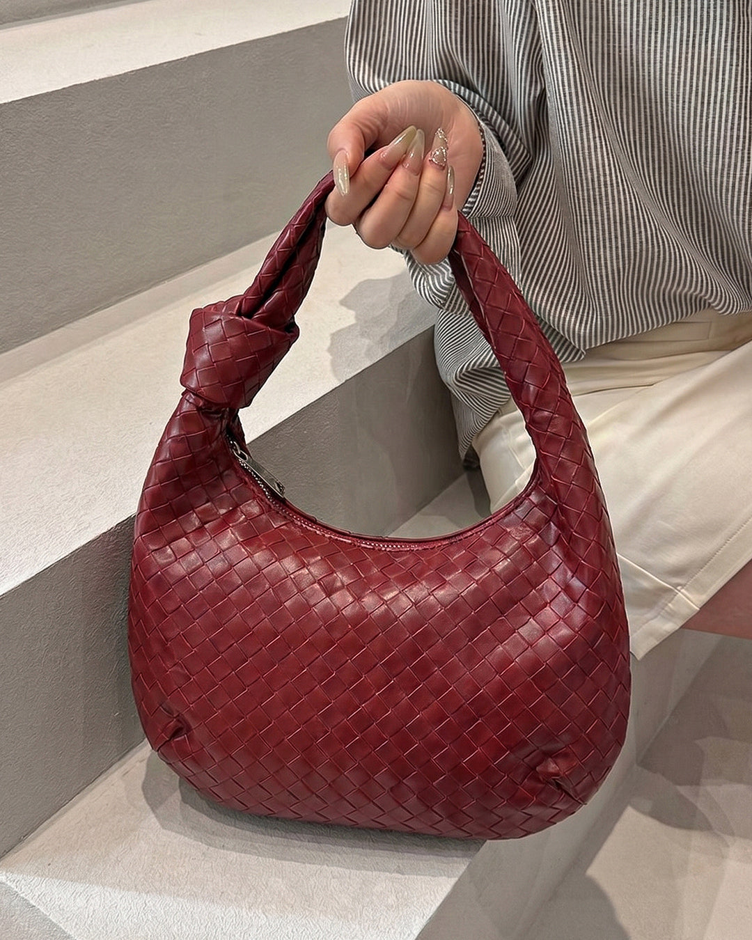 Puffy Knot Handle Shoulder Bag in Maroon