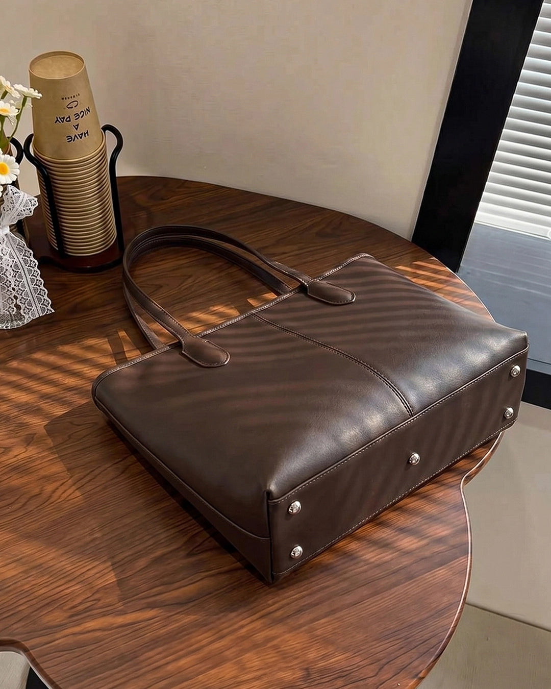 Sleek Minimal Shoulder Bag in Brown