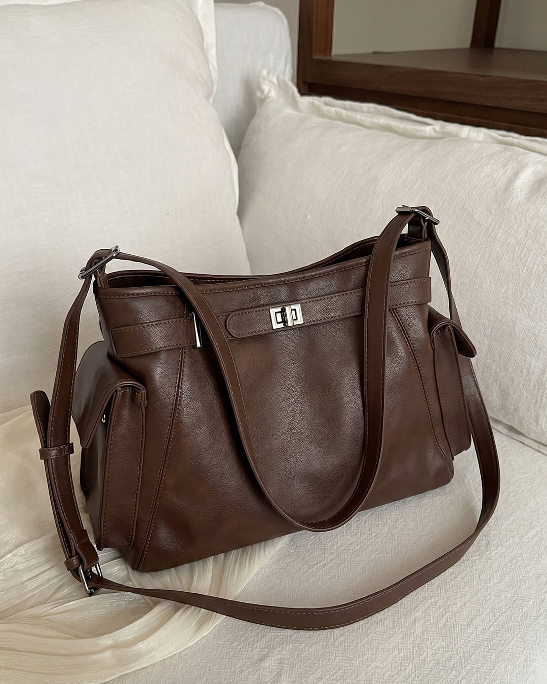 Adjustable Strap Shoulder Bag in Espresso Brown