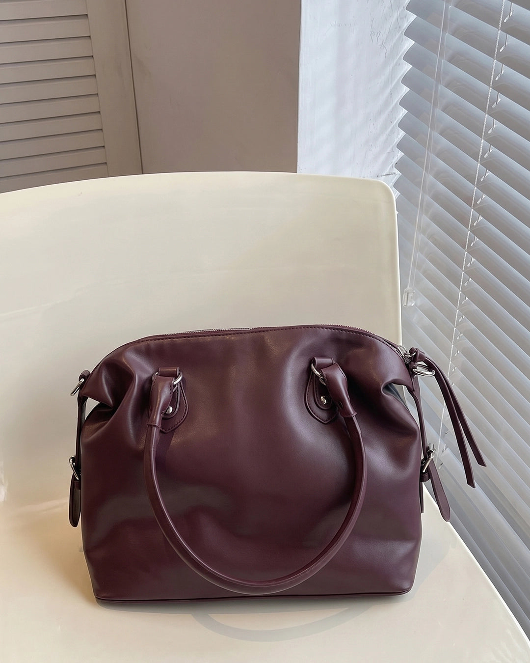 Multi Zip Tote Handbag in Maroon