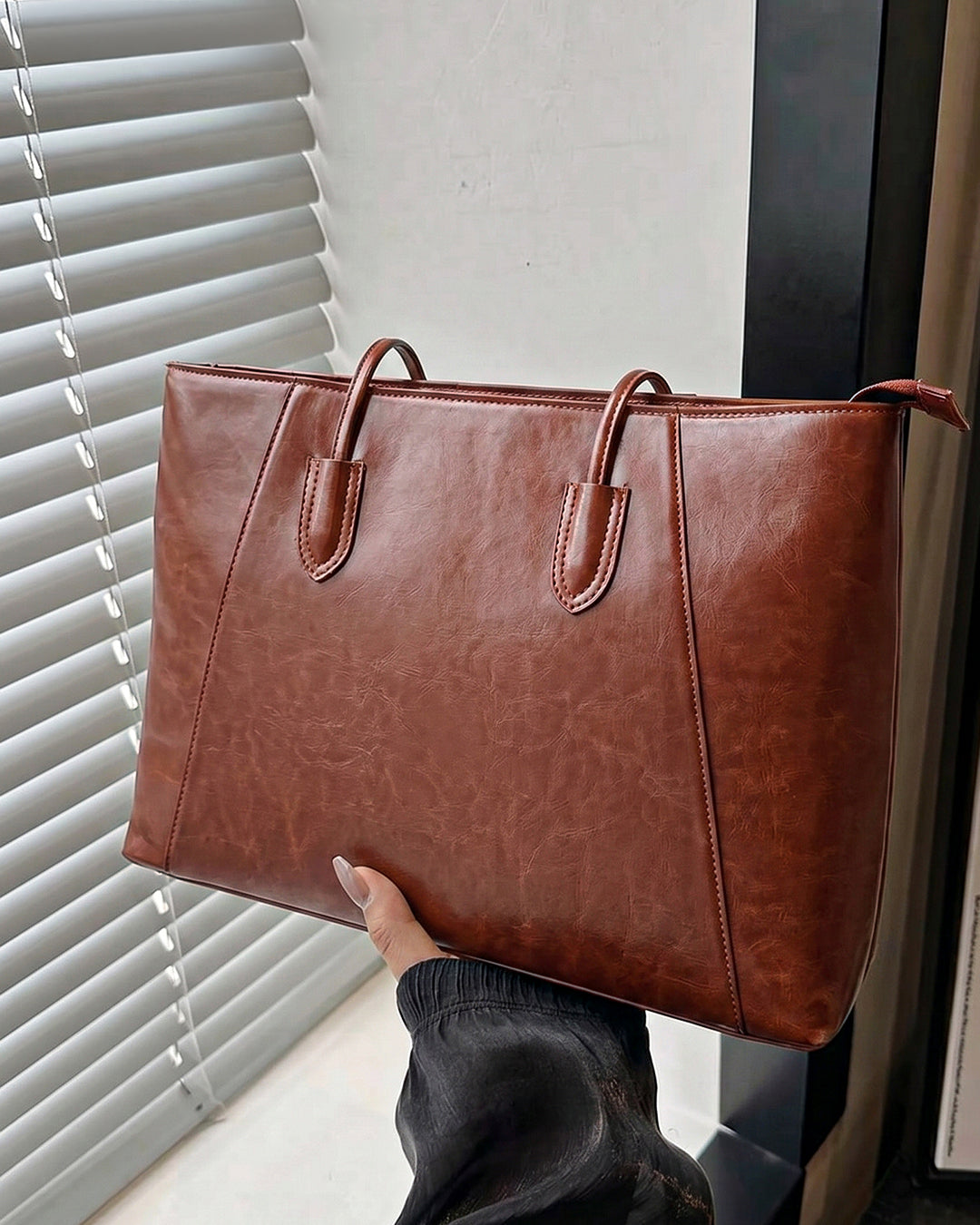 Tailored Faux Tote Vintage Bag in Tan Brown