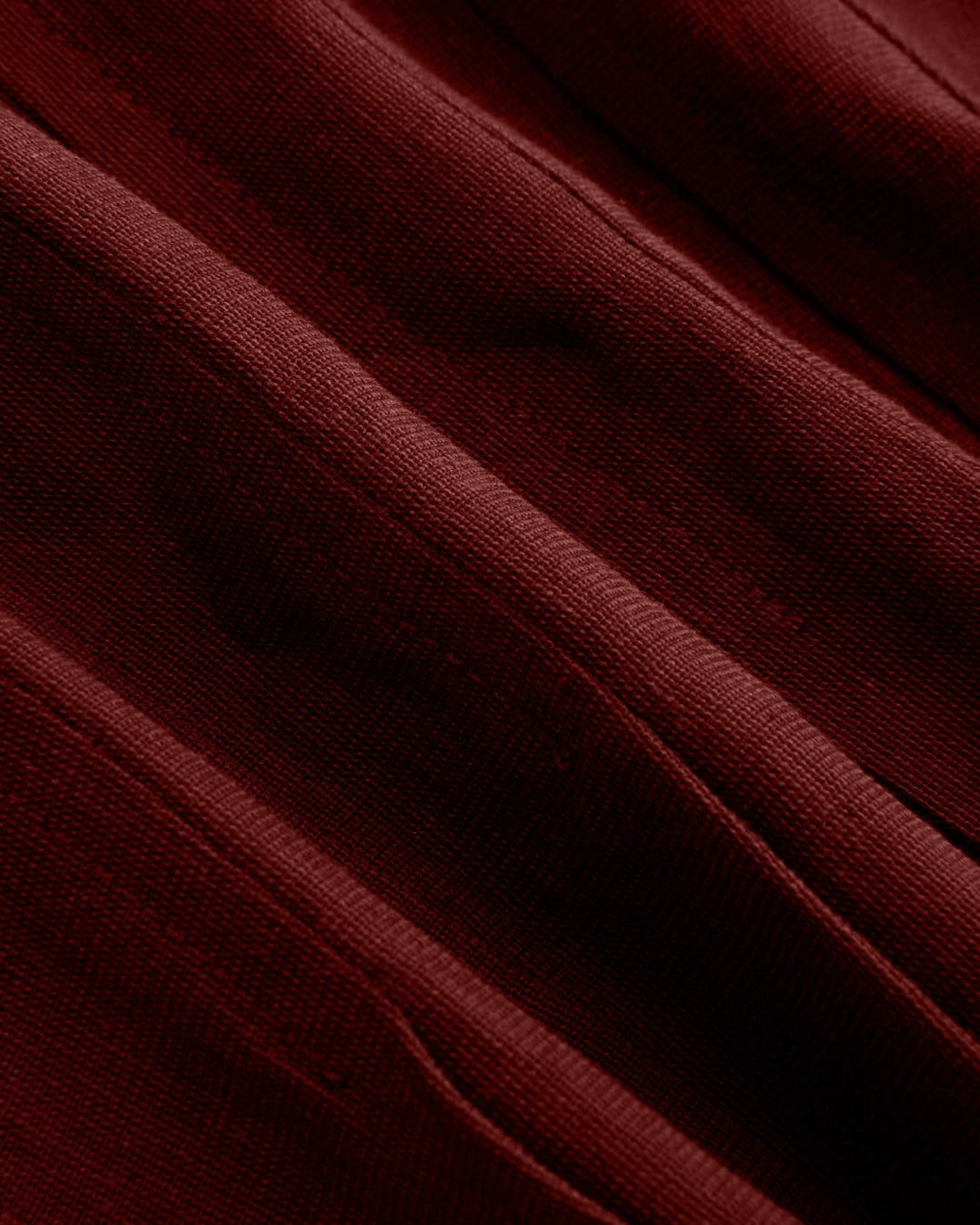 Casual Shirt Collar Tailored Fit Pleated Hem Top in Merlot