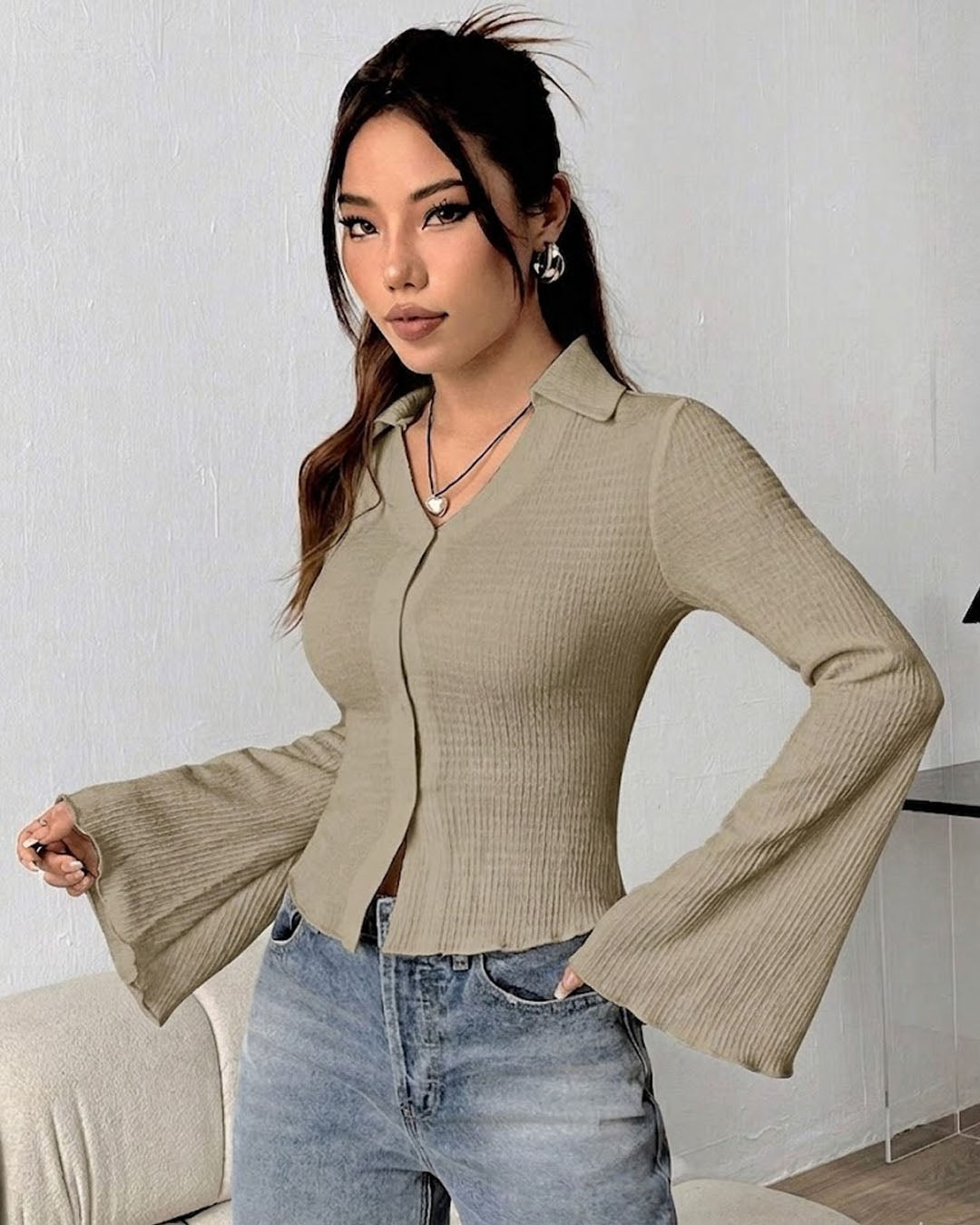Flared Sleeve V Neck Button Front Knit Top in Green