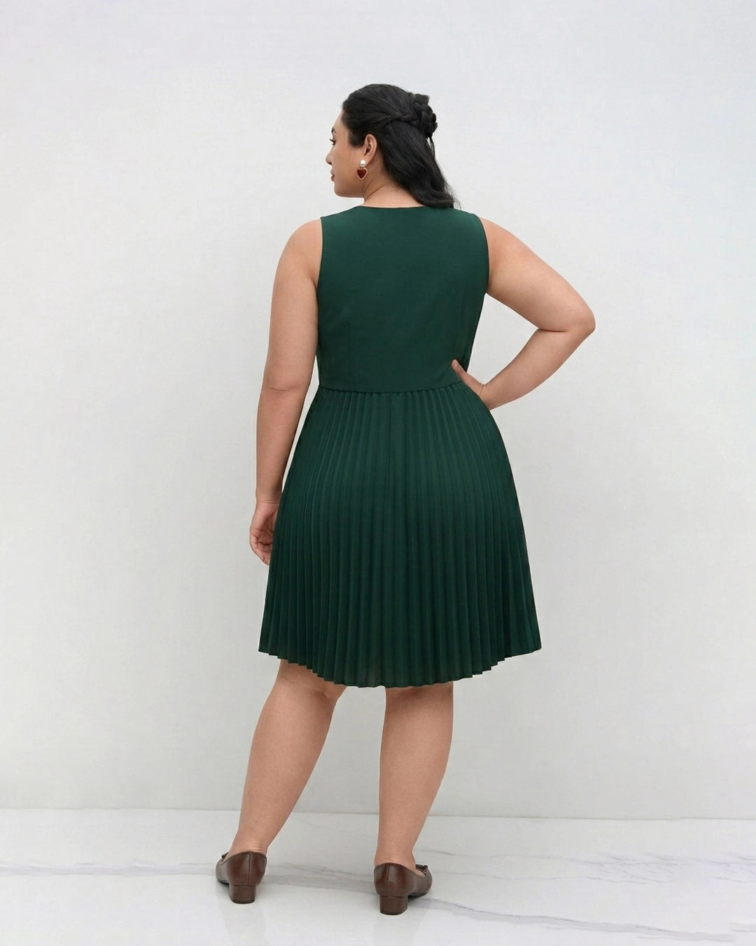 Wrap Neck Tie Waist Dress Curve and Plus in Dark Green