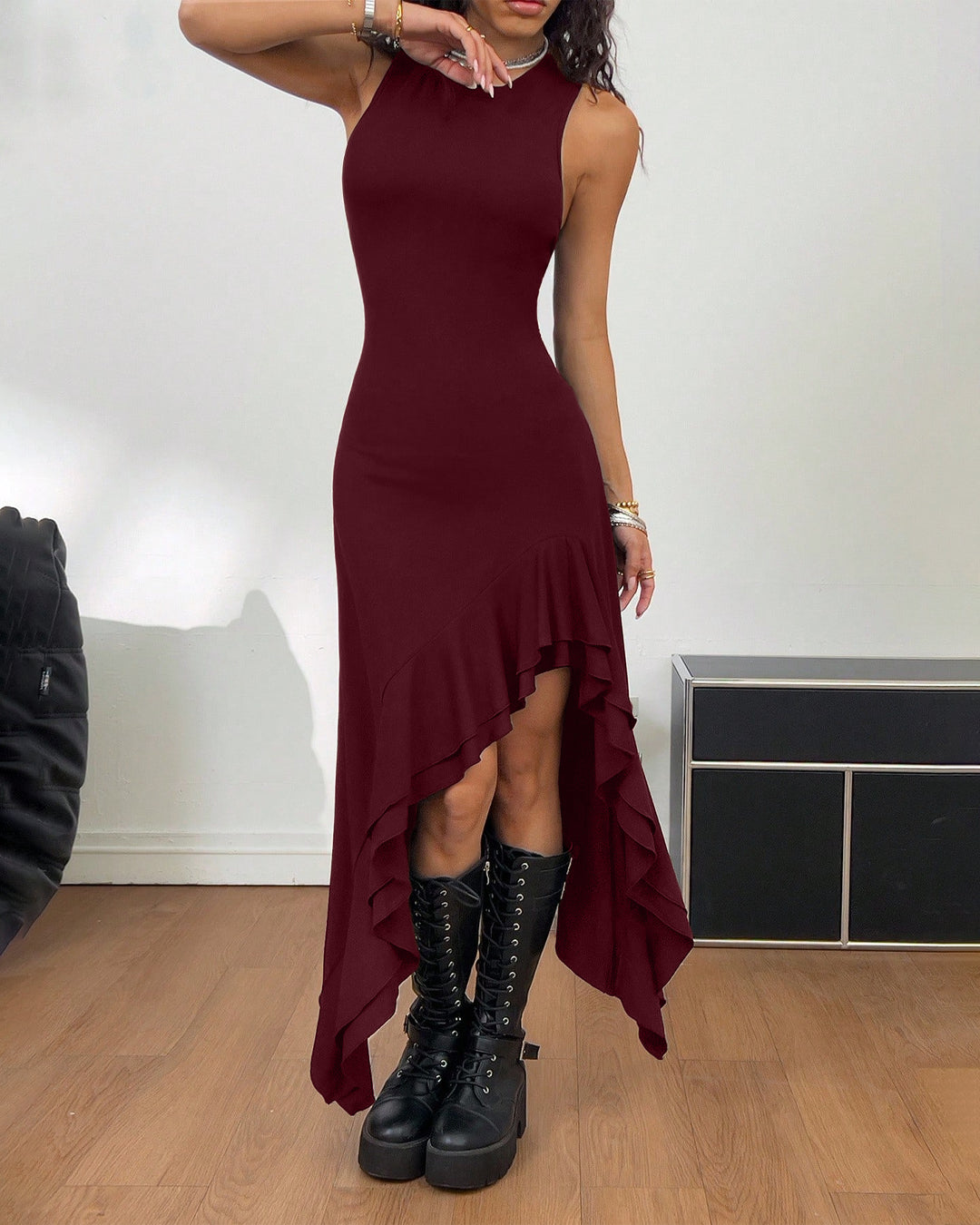 High Low Hem Sleeveless Bodycon Dress In Deep Maroon