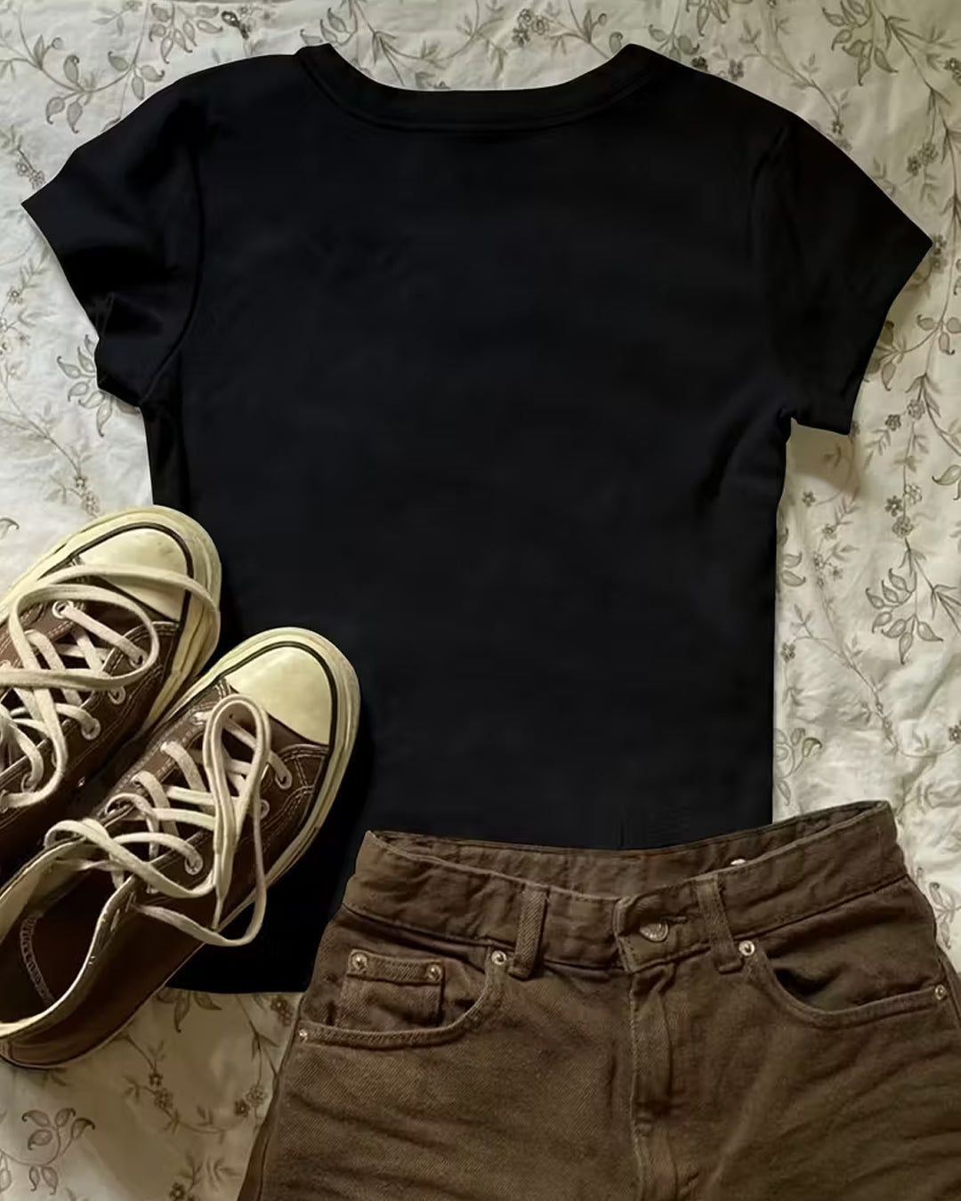 Playful Cat Graphic T-Shirt in Classic Black