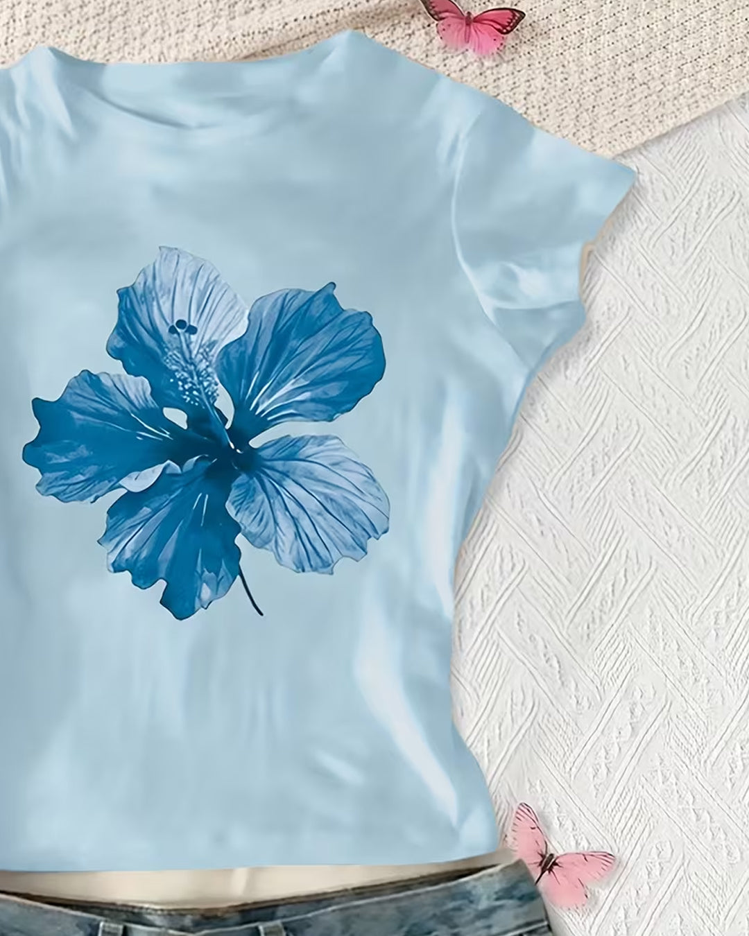 Floral Graphic Short Sleeve Top in Baby Blue