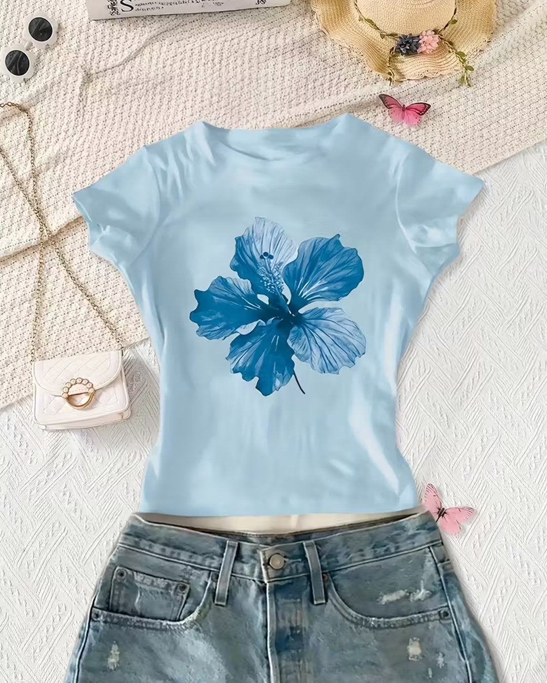 Floral Graphic Short Sleeve Top in Baby Blue
