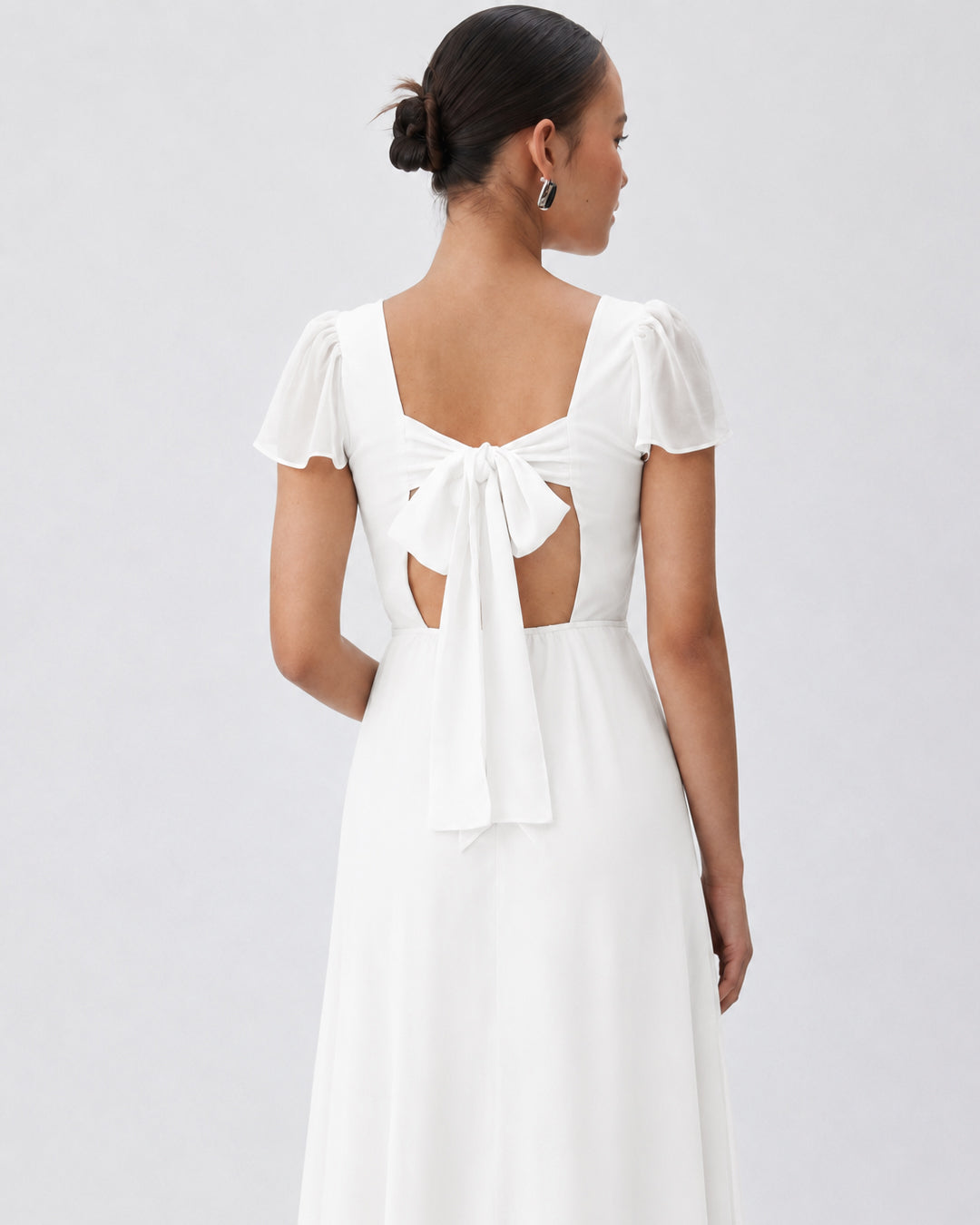 Bow Back Sweetheart Neck Maxi Dress in Classic White