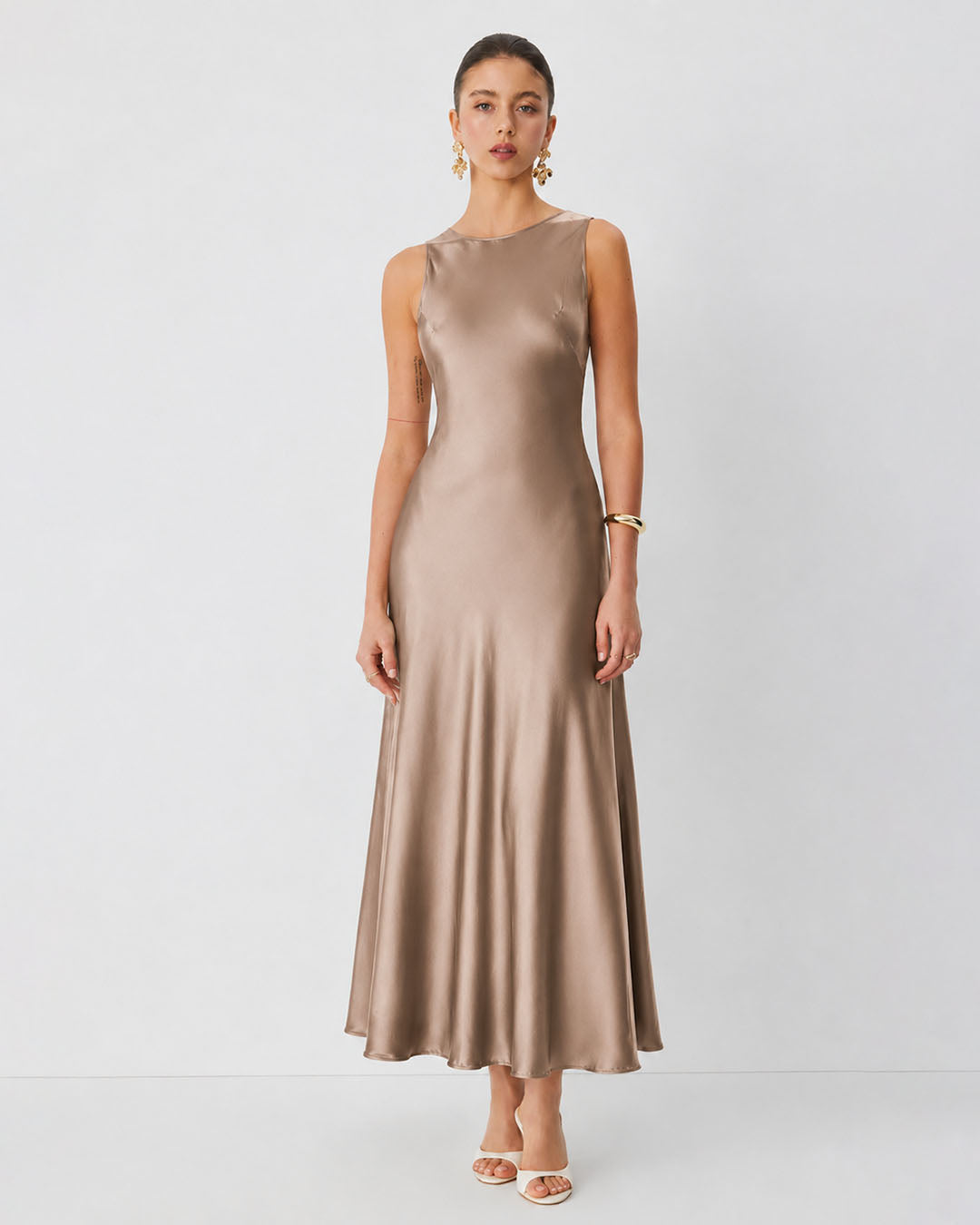 Sleeveless Round Neck Maxi Dress in Warm Beige