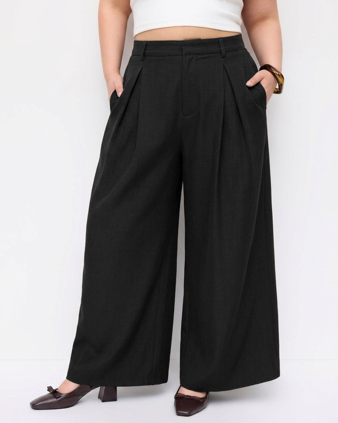 Pleated Wide Leg Trousers Curve and Plus in Classic Black