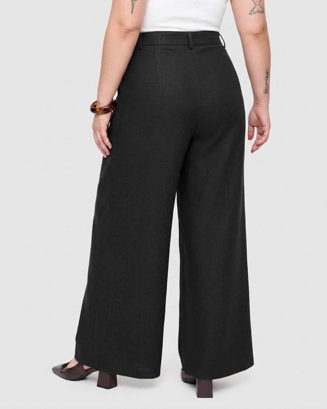Pleated Wide Leg Trousers Curve and Plus in Classic Black