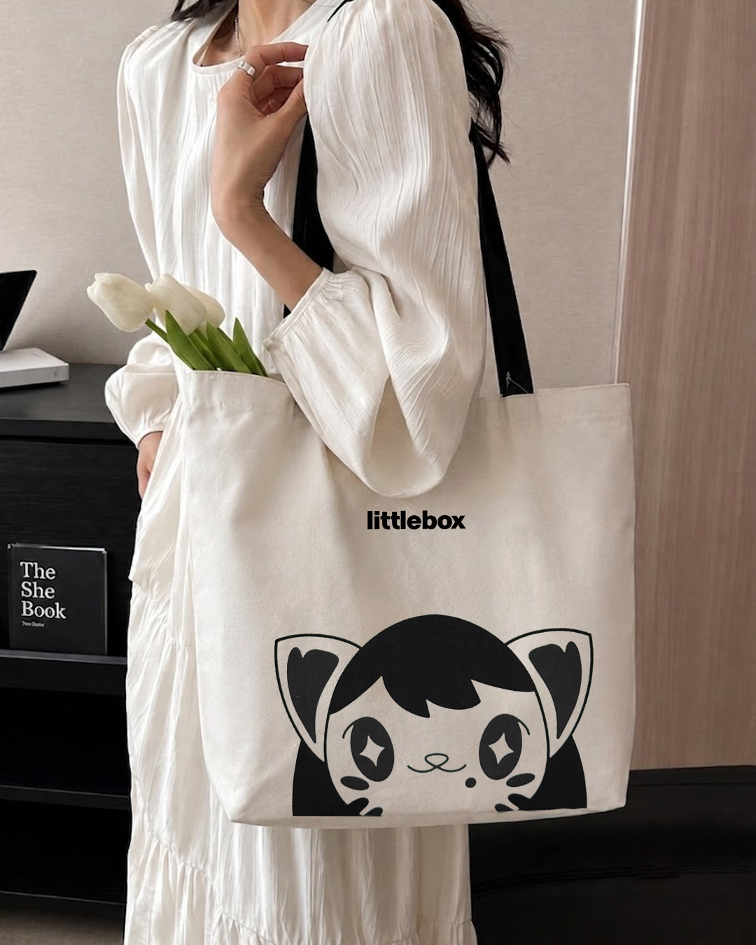 Cute Cat Graphic Canvas Tote Bag in Off-White