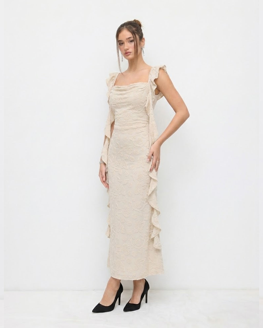 Floral Ruched Side Tie Ruffle Maxi Dress in Off White