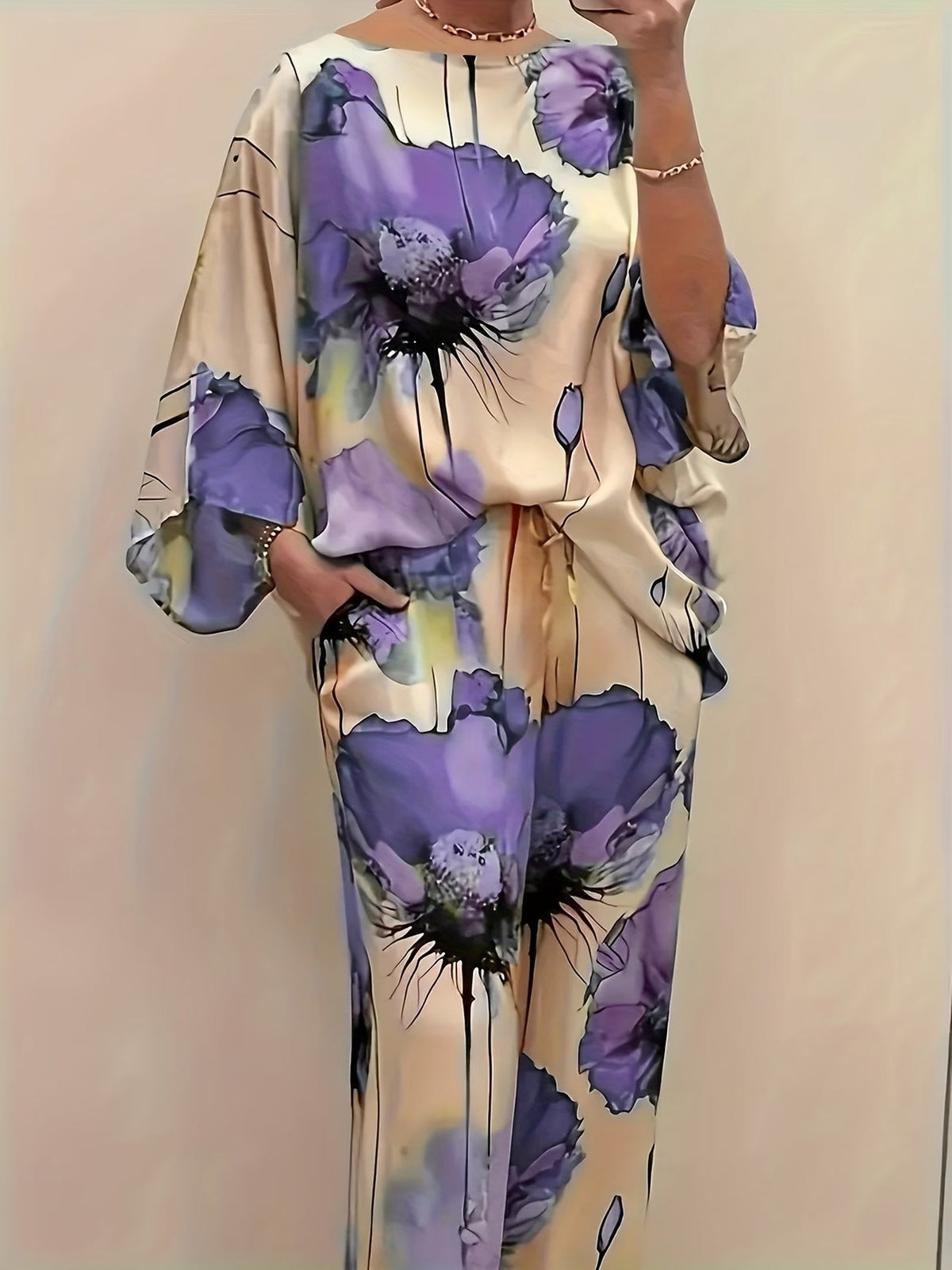 Plus Size Women’s Satin Floral Co-Ord Set – Round Neck Top with Elastic Waist Wide-Leg Pants | Elegant & Comfortable Two-Piece Outfit