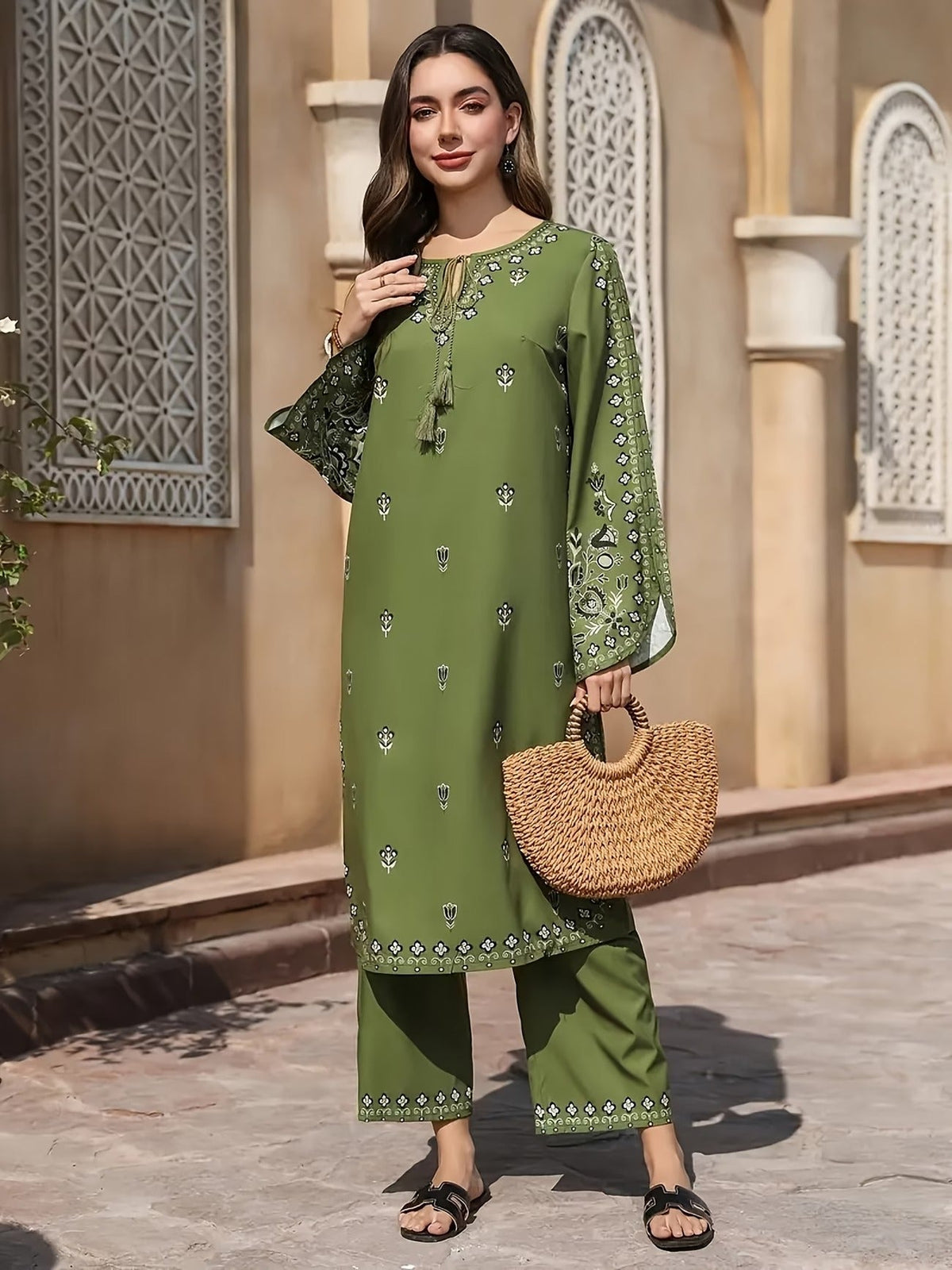 Women’s Elegant Floral Two-Piece Set – Long Sleeve Round Neck Tassel Top with Extended Pants (Middle East Inspired Casual Outfit