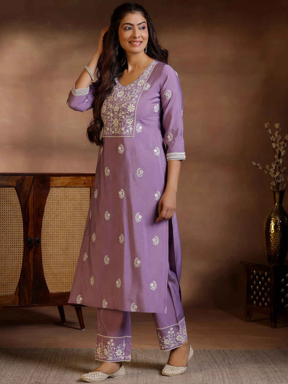 Anouk Mauve Embroidered Silk Blend Straight Suit With Dupatta