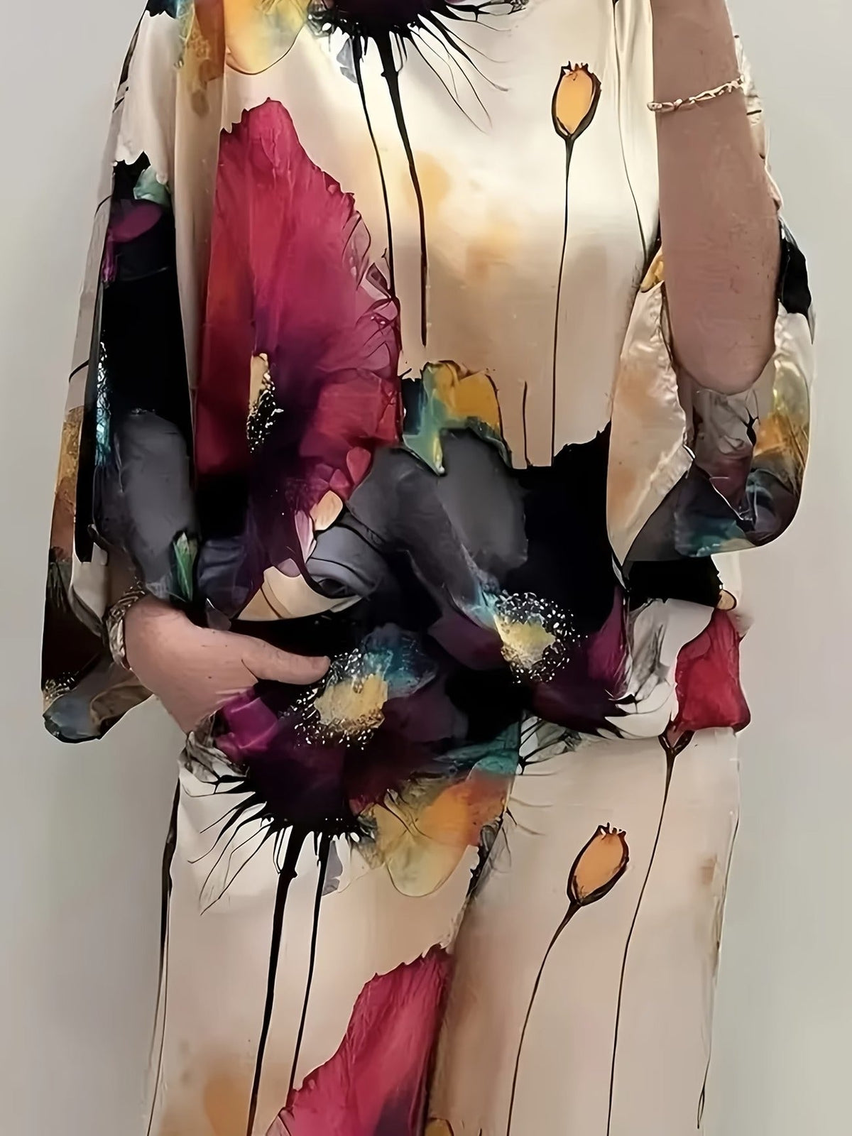 Plus Size Women’s Satin Floral Co-Ord Set – Round Neck Top with Elastic Waist Wide-Leg Pants | Elegant & Comfortable Two-Piece Outfit