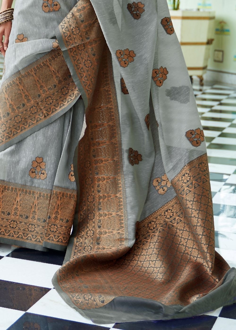 Smoke Grey Woven Linen Silk Saree with Butti overall
