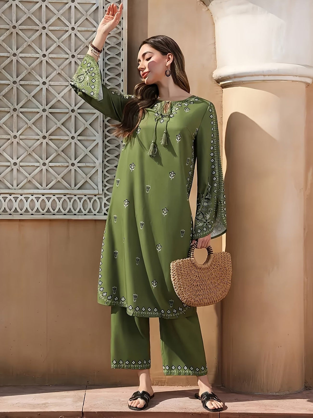Women’s Elegant Floral Two-Piece Set – Long Sleeve Round Neck Tassel Top with Extended Pants (Middle East Inspired Casual Outfit