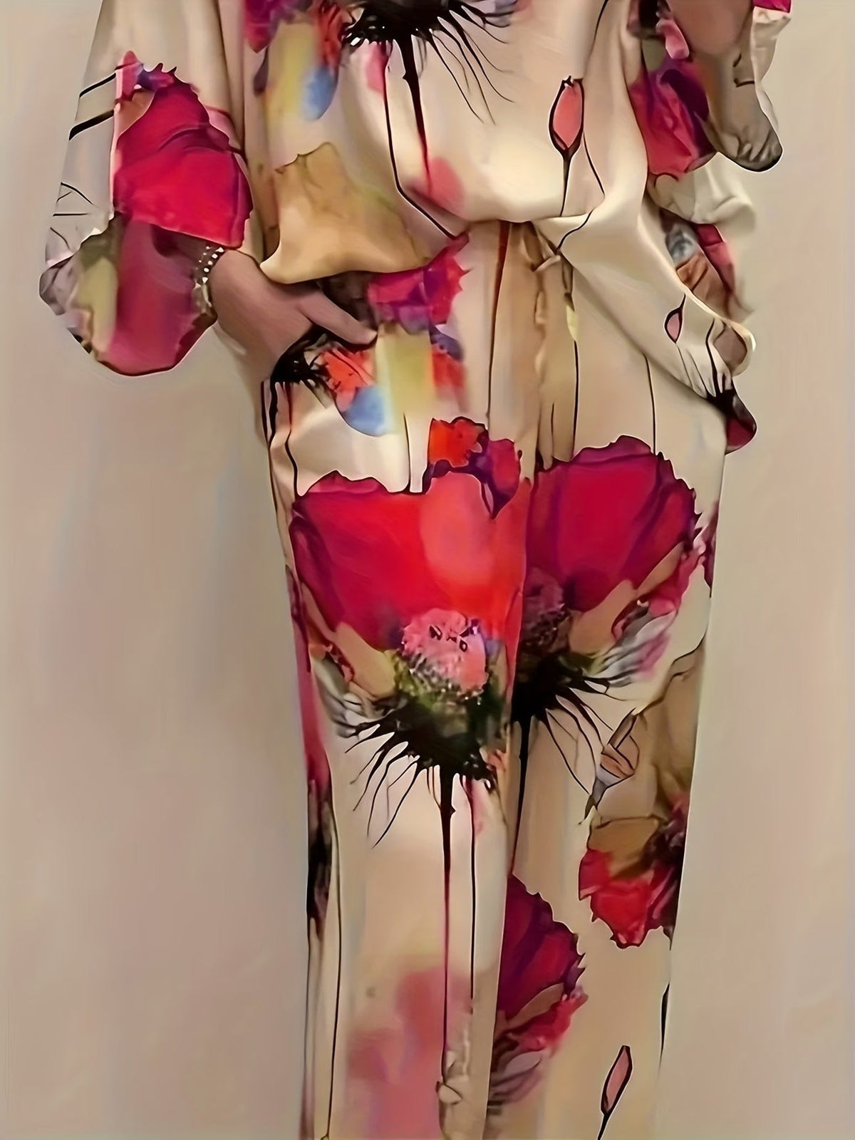 Plus Size Women’s Satin Floral Co-Ord Set – Round Neck Top with Elastic Waist Wide-Leg Pants | Elegant & Comfortable Two-Piece Outfit