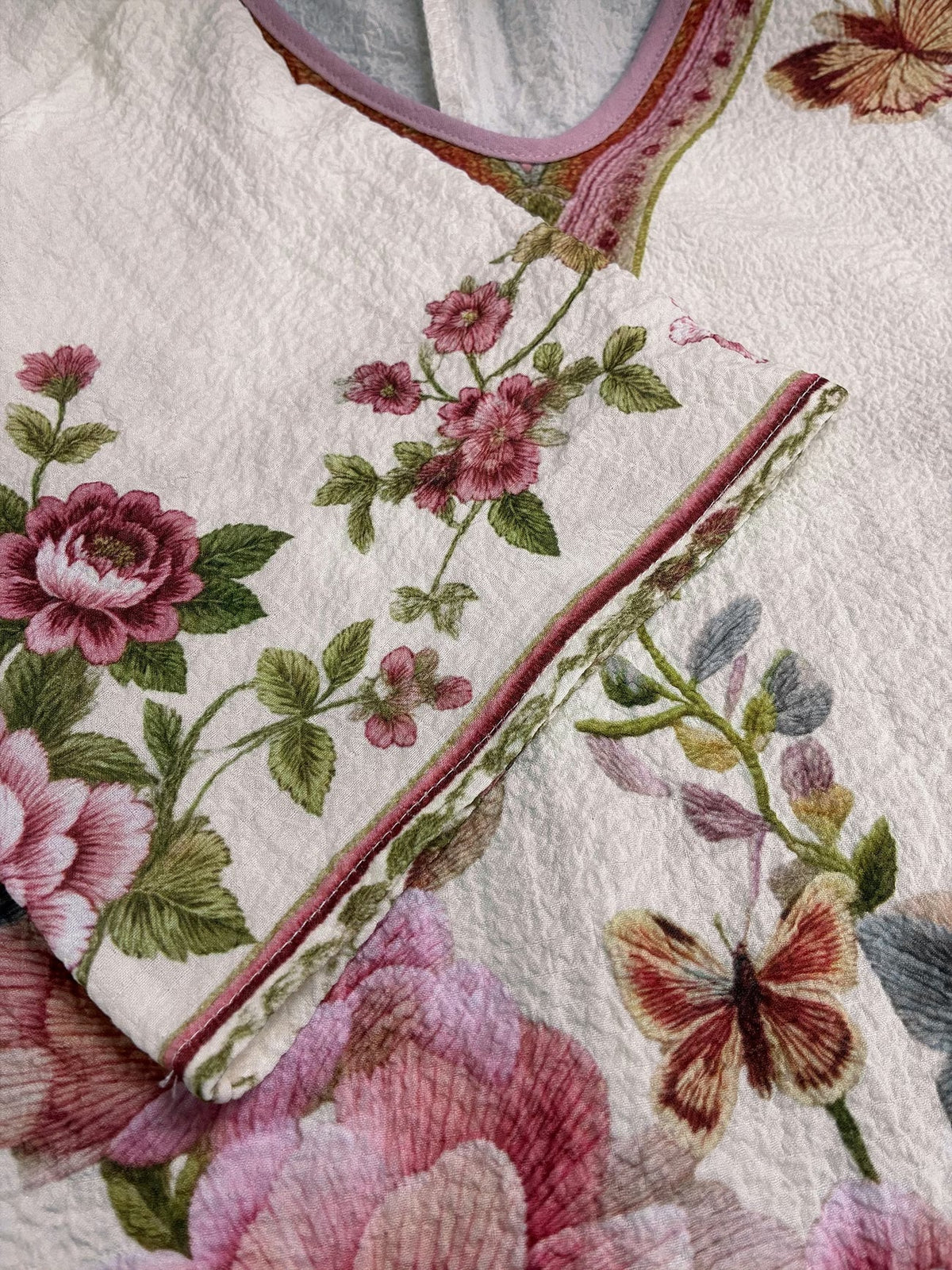 RoseAura Butterfly Lounge Set