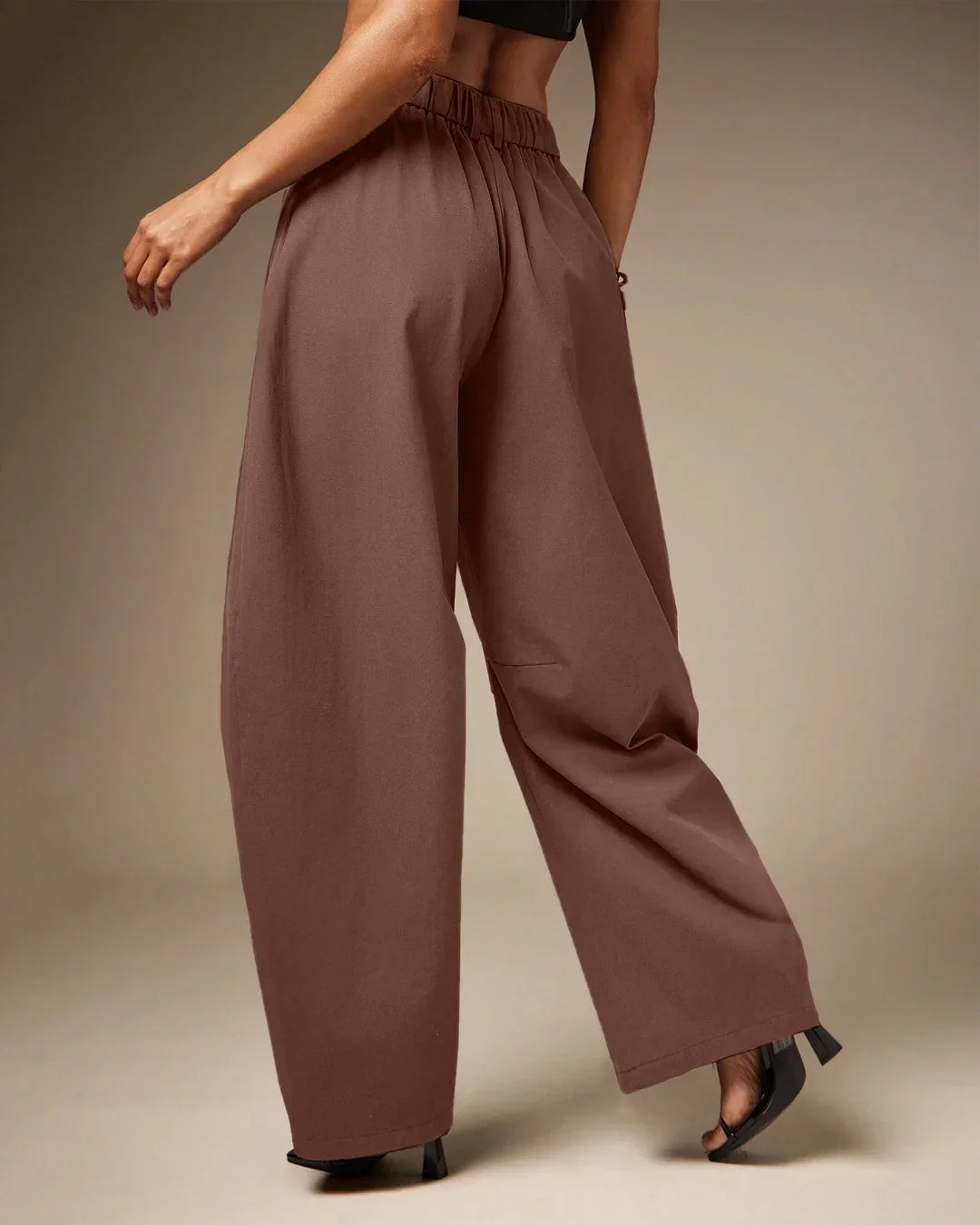 High-Waist Pleated Oversized Trousers in Brown