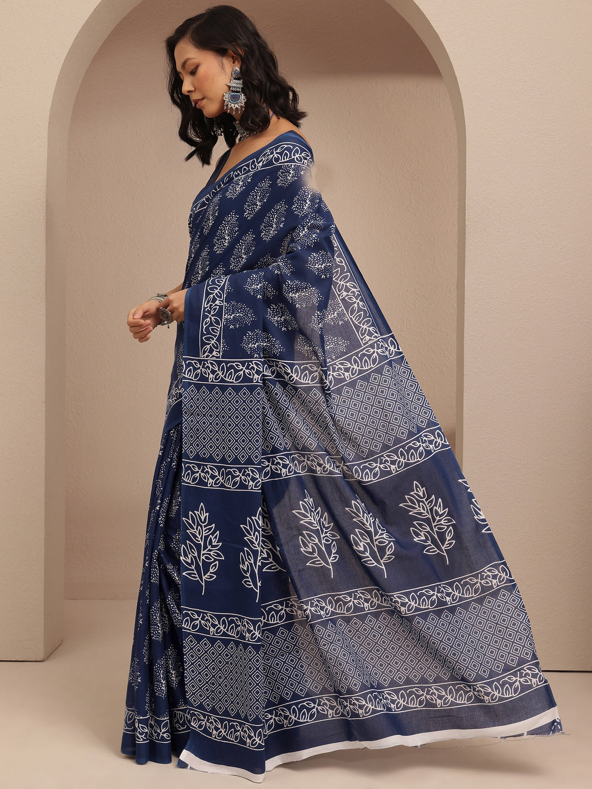 Anouk Navy Blue Printed Cotton Saree With Unstitched Blouse Piece