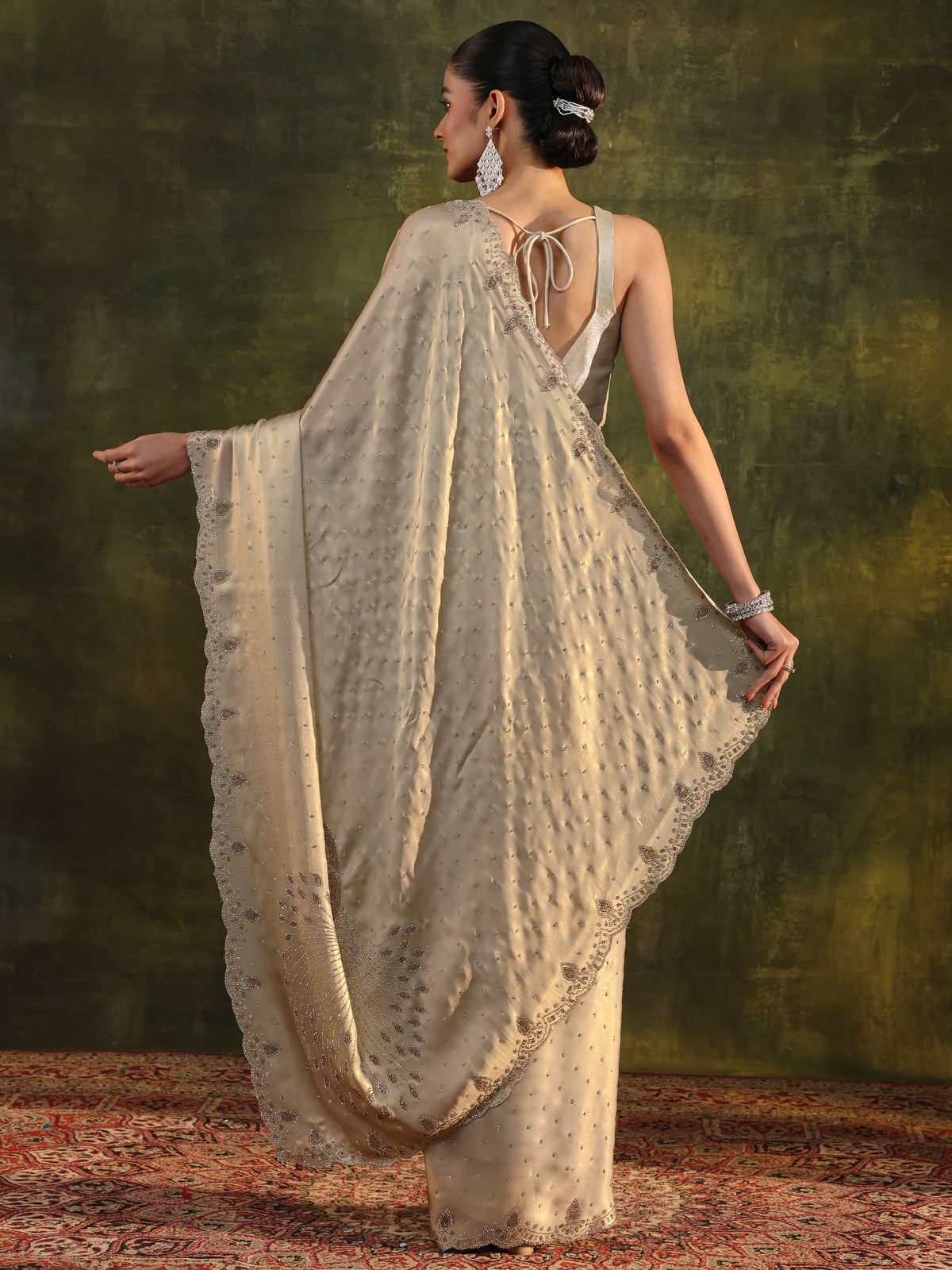 Anouk Art Ivory Embellished Silk Blend Saree With Unstitched Blouse Piece