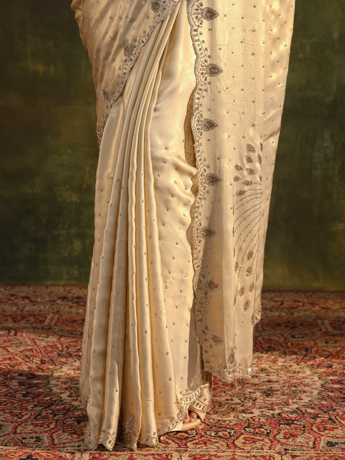 Anouk Art Ivory Embellished Silk Blend Saree With Unstitched Blouse Piece